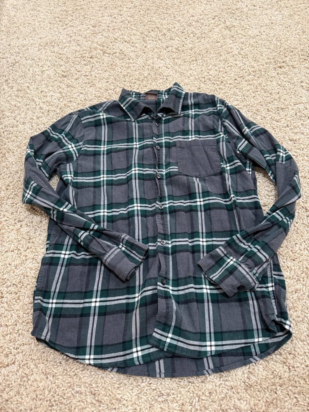 Great Northwest Clothing Company Green and Gray Plaid Button-Down Shirt